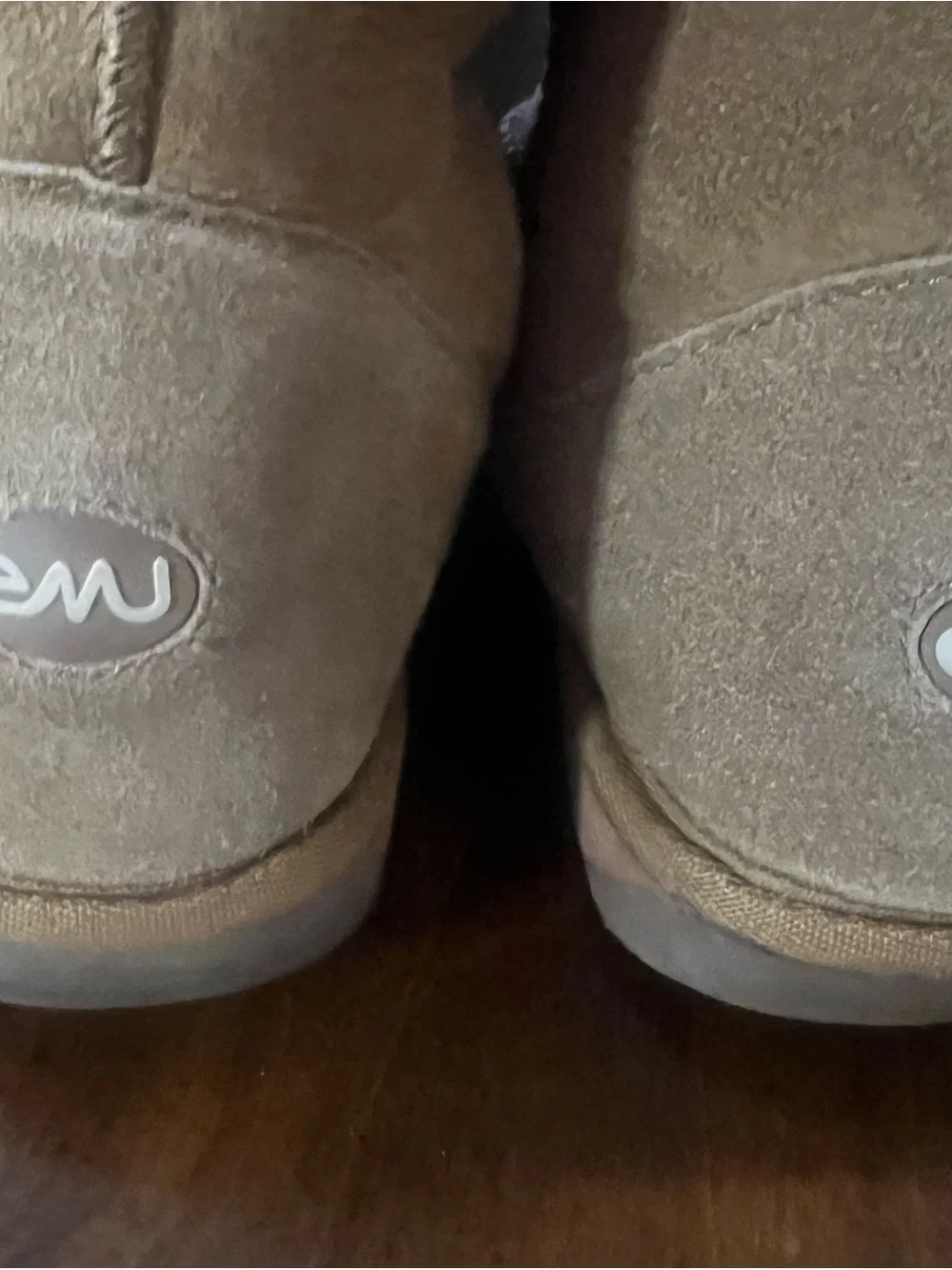 Emu Women's Short Winter Boots in Brown